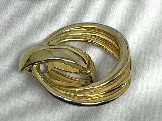 Vintage Unsigned Gold Tone Round Clip On Earrings Statement Classic Modernist