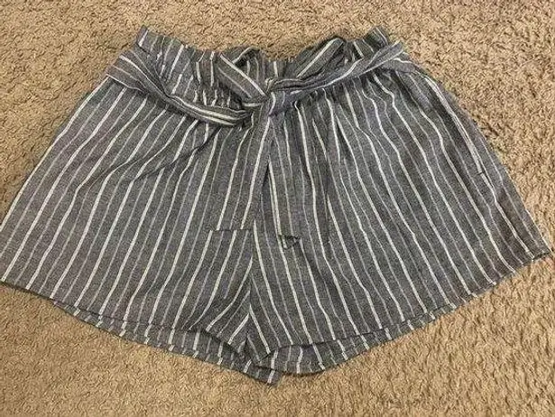 Parachute / Flowy Shorts with Wrapped Tie Gray Size M