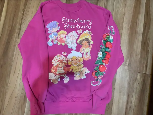 Strawberry shortcake crewneck Pink