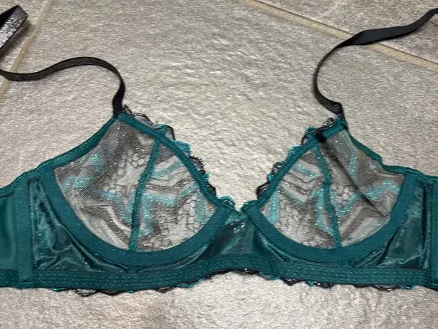 Savage X Fenty Shining Star Embroidered Unlined Demi Bra Wildflower Blue 32B Size undefined