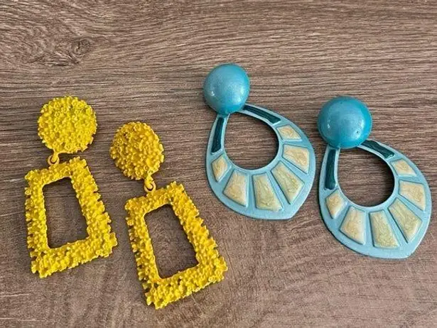 VINTAGE 80’s 90’s chunky dangle earrings painted eclectic festival unique retro Blue