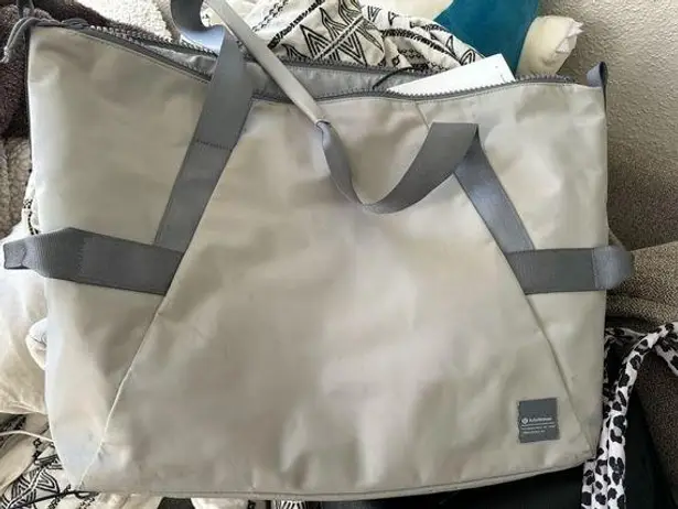 Lululemon  nylon tote