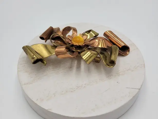 Vintage Two Tone Copper & Gold Ribbon Flower Brooch Pin Yellow Faux Pearl Stone Brown