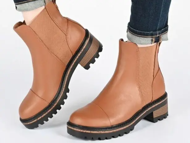 Journee Collection Journee Collection Chelsea Boots Size 12 Brown Block Heel Pull On Style