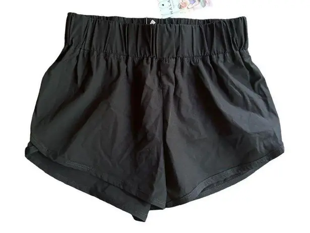 Halara NEW  High Waisted Dolphin Hem Casual Shorts 2" Black Small