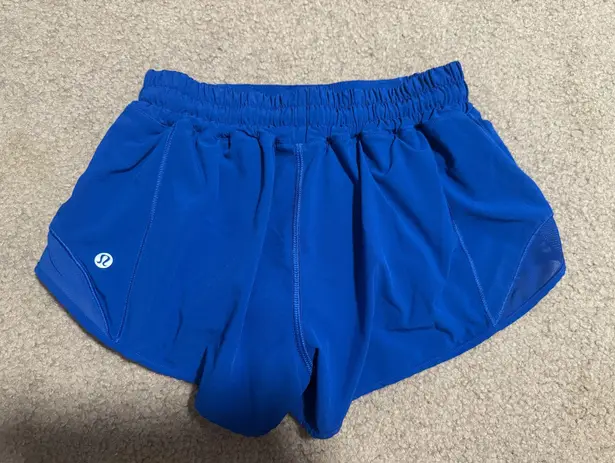 Lululemon  Hotty Hot Shorts Low-Rise 2.5" Royal Blue - Image 4