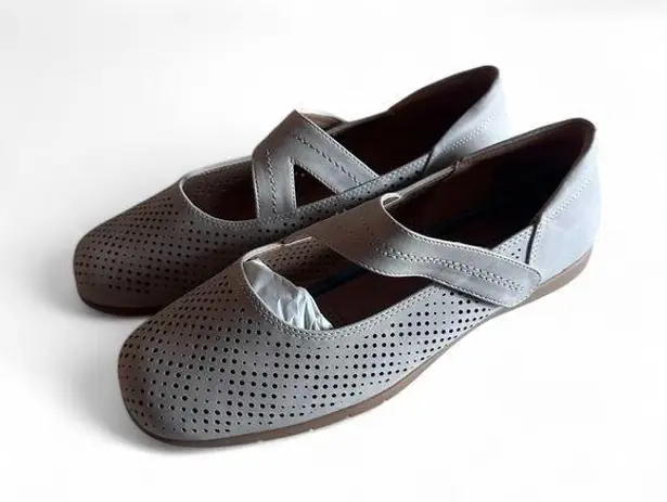 Comfortview Flats Women's Size 8 Grey/Tan