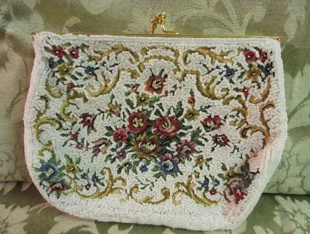 Vintage retro beaded purse from Fine Arts floral design