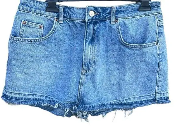 Topshop  Moto MOM light wash jean shorts size 14