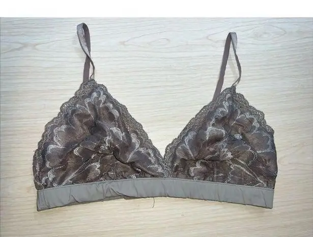 True & Co Women's Soft Lace Wirefree Bralette Medium Sexy Comfy