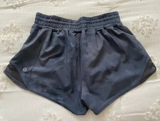 Lululemon  Hotty Hot High-Rise Shorts 2.5" - Image 2