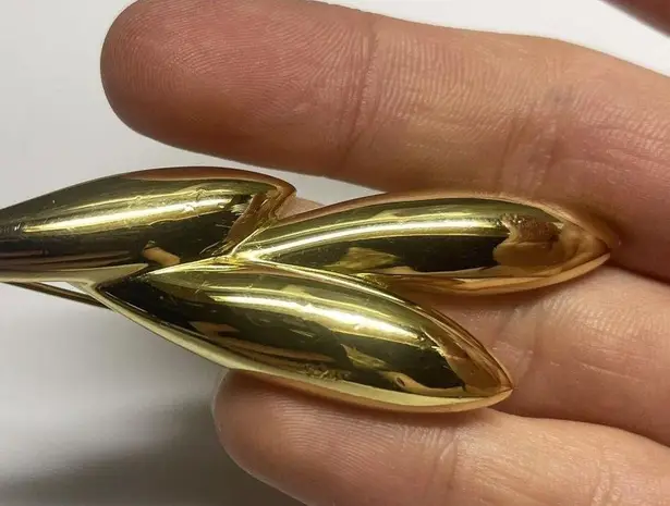 Trifari Vintage Signed Costume Brooch Pin Gold Tone