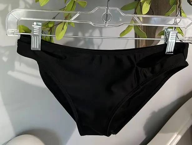 Black Solid Bikini Bottom Swimsuit Womens Medium Side Slits