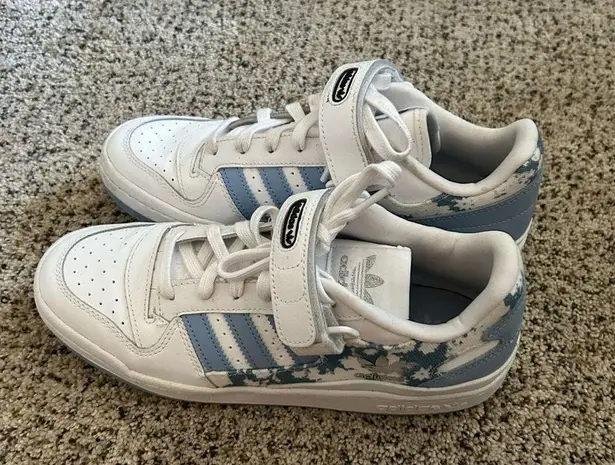 Adidas  forum low floral ambient sky