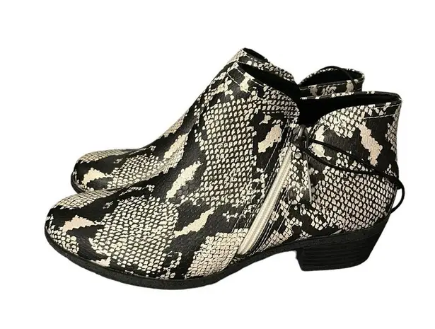 Arizona Jeans NWT Arizona Jean Co Faux Snake Skin Galen Block Heel Side Zipper Ankle Booties