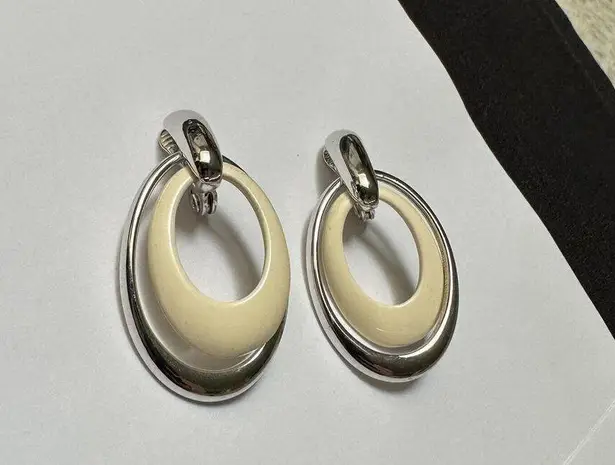 Monet  Silver Tone & Ivory Color Clip On Signed - Image 7