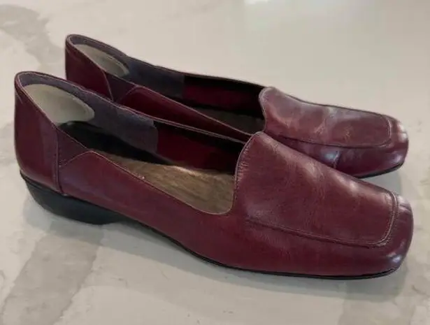 Villager by Liz Claiborne Thrill Comfort Leather Slip On Loafers Women's 8 Red