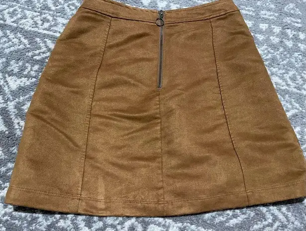 Old Navy Womens  suede mini skirt Sz 4