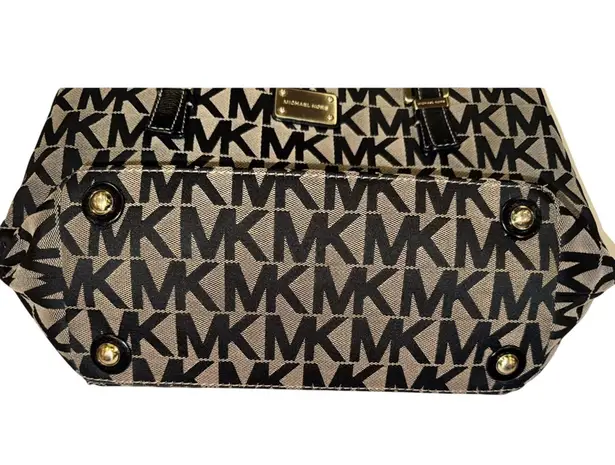 Michael Kors  / Tote / Signature Jet Set / Tan and Black Jacquard / Leather / EUC
