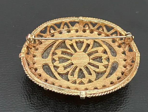 Vintage Baltic Amber Oval Cabochon Ornate Gold