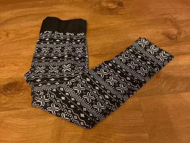 Size Medium / Large Winter Fleece Warm Leggings Cropped Length Black White Snow Gray