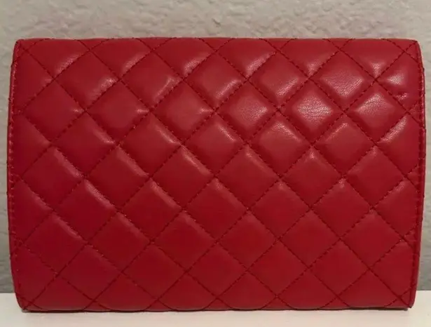 Badgley Mischka NWT Beautiful Red Quilted Crossbody Bag W Gold Accents