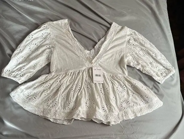 Free People  Sweeter Side Eyelet Top white, size XS oversized 19” P2P