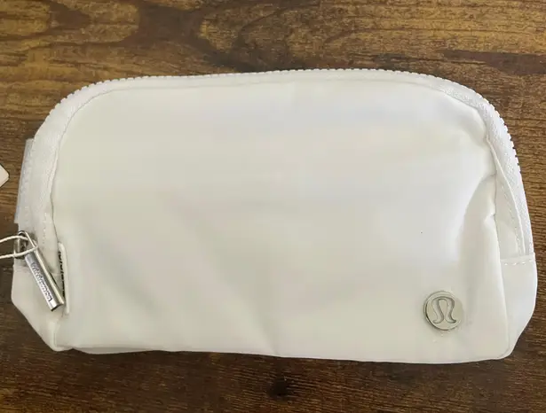 Lululemon Everywhere Belt Bag White