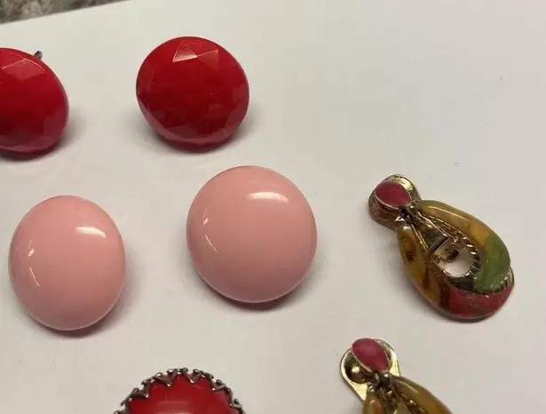 Lot of 5 Vintage /Modern Costume Earrings Clip On Screw On Pink Red Black Etc