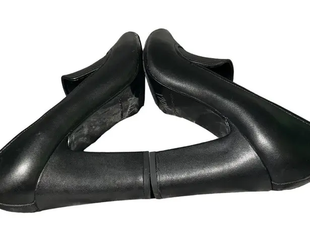 Donald Pliner Women's Black Leather Loafers Heels Size 8.5 Classic business work