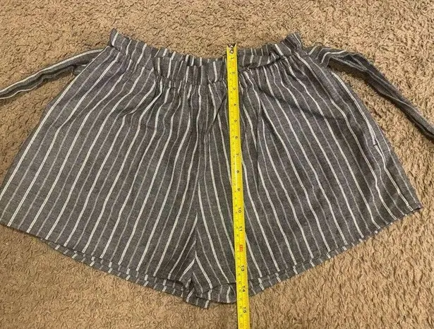 Parachute / Flowy Shorts with Wrapped Tie Gray Size M