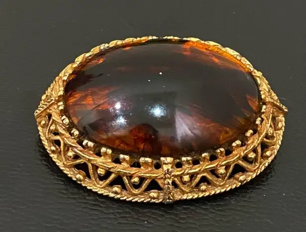 Vintage Baltic Amber Oval Cabochon Ornate Gold
