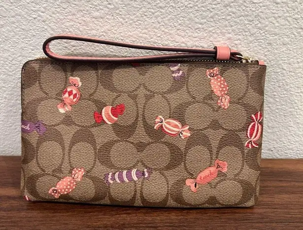 Coach wristlet Singing ポーチ Pouch Wristlet In Signature Canvas & Other - YouTube