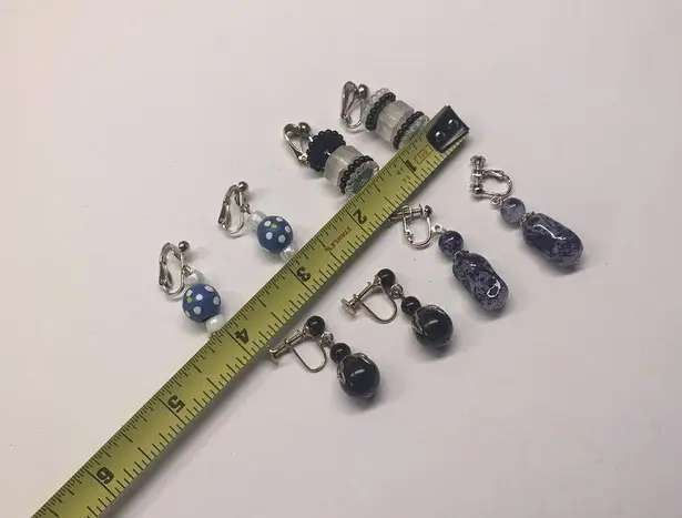 Black Bead Lot Of 4 Costume Earrings Vintage Clip On Screw On Blue / Dangle Mix