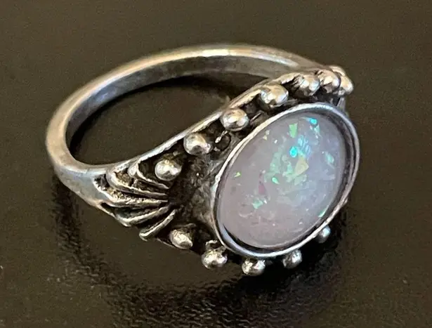 Vintage simulated opal silver plated ring size 6.75