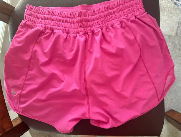 Lululemon High-Waisted Hotty Hot Shorts