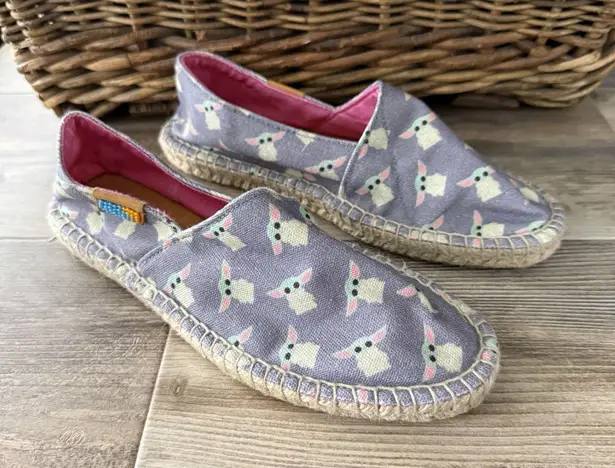 Star Wars Baby Yoda Grogu Ubuntu Espadrilles Shoes Women’s 7.5W Slip On Gray