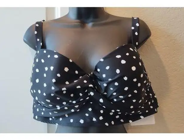 NWT California Black/white polka dot twist front molded cup bikini top size 2 Black