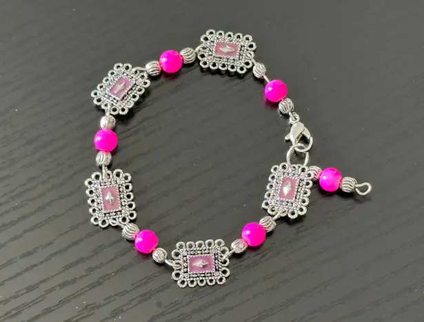 Handmade NEW Super Cute Beaded & Link Bracelet Silver Tone Hot Pink & Pink Enamel