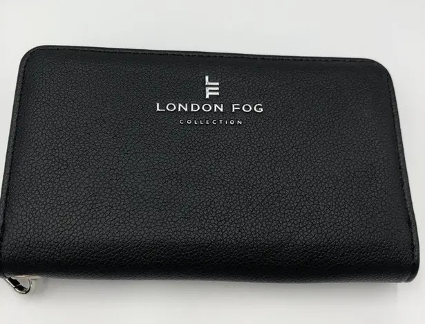 London Fog London‎ Fog Collection Bradford Single Zip Wallet With Front Flap & Wrist Strap