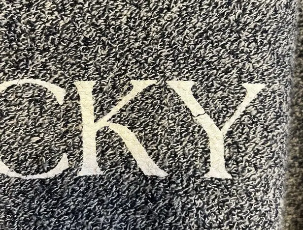 Woolly Threads Kentucky V-Neck Pull Over