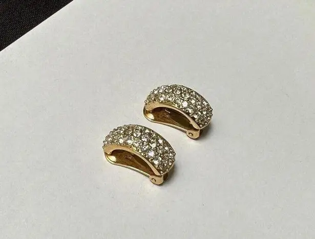 Roman Signed Rhinestone Gold Tone Clip On Earrings