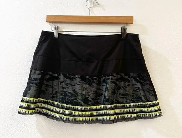 Lucky In Love Women’s Black and Neon Green Tennis Skort Size Large 12