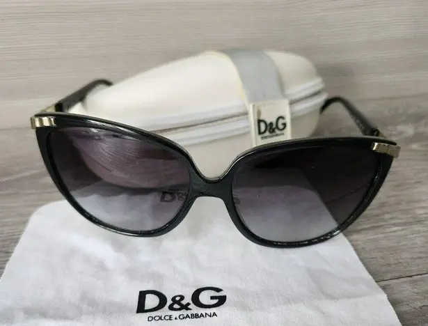 Dolce & Gabbana Womens Sunglasses Black Frame Gradient Lens 58mm Case Box Italy