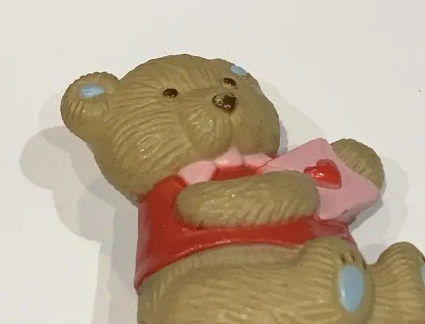 Signed GGI Costume Brooch Pin Plastic Valentine Bear