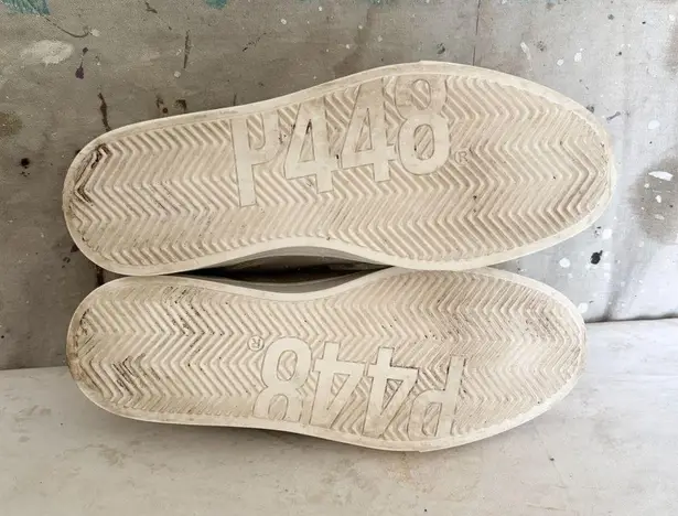 P448 Bali Canvas Embroidered Flower Sneakers