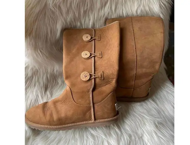 UGG Classic Button High Boots - Light Brown size 9