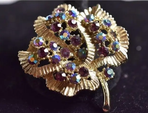 Source Unknown Rare Vintage BSK Stamped Silver tone Aurora Borealis 1940-50's Large Brooch