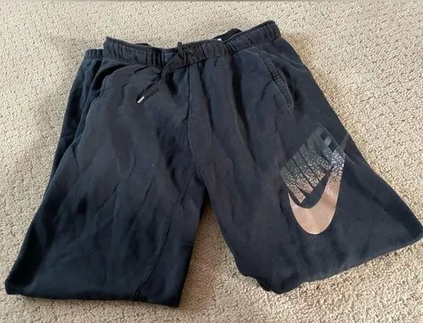 Nike  Black Joggers Bronze Swoosh Size Medium Bin 66