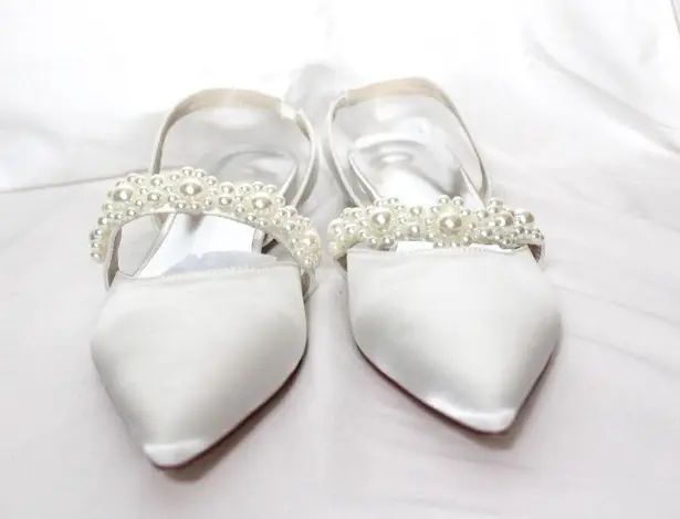 JJ's House Women's Satin Point Toe Pearl Flat Heel Shoes Size 10.5 NWOB